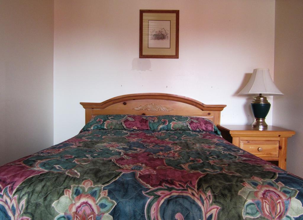 Travelers Lodge West Yellowstone Rum bild