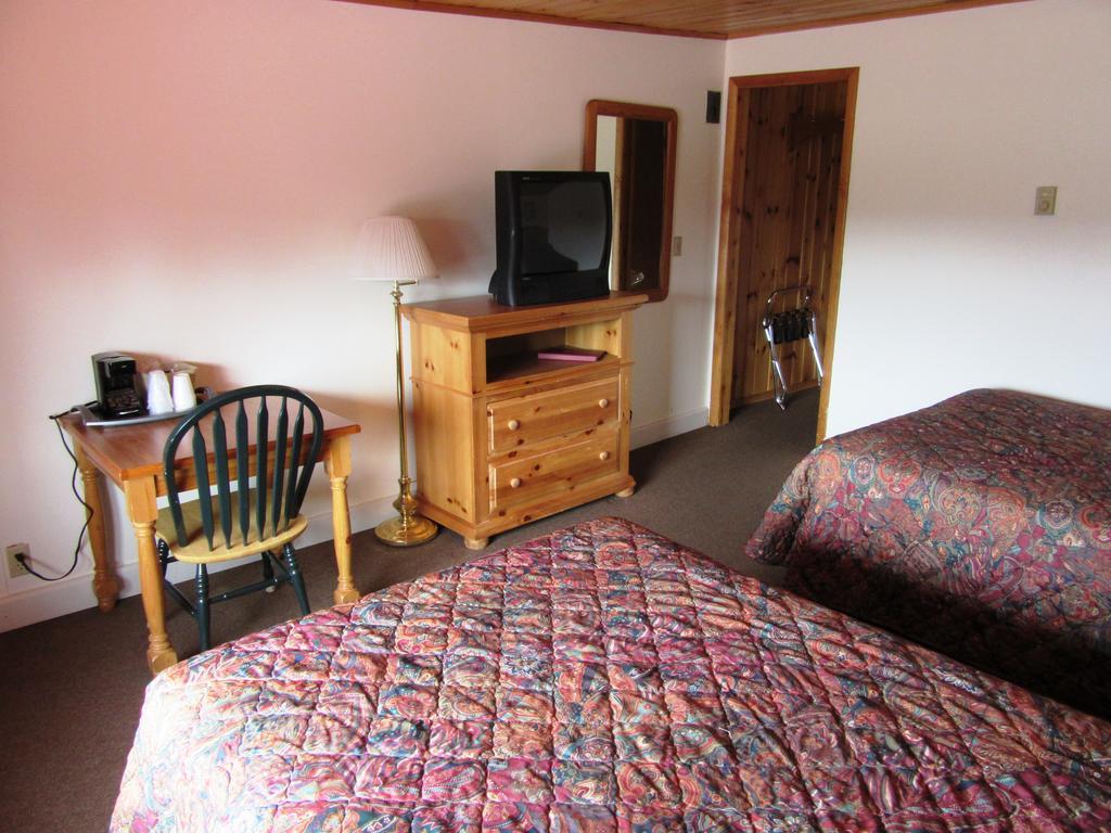 Travelers Lodge West Yellowstone Rum bild