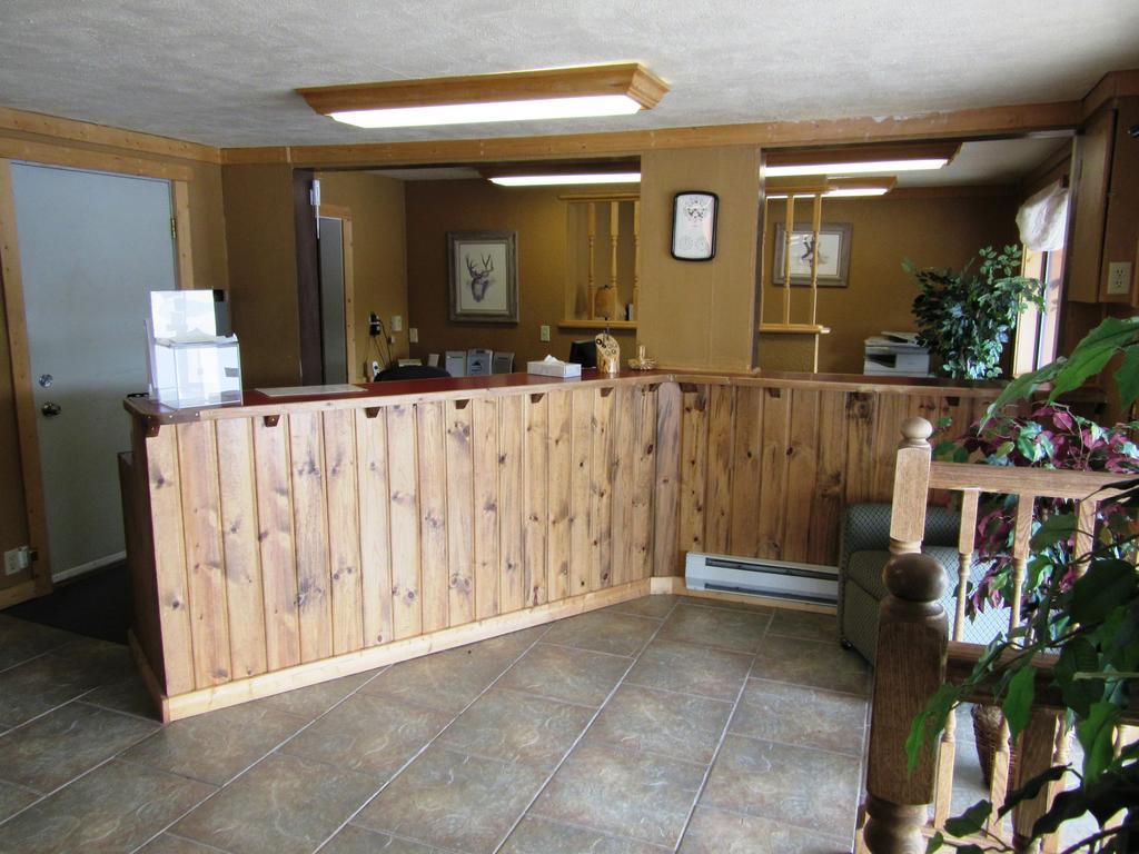 Travelers Lodge West Yellowstone Exteriör bild