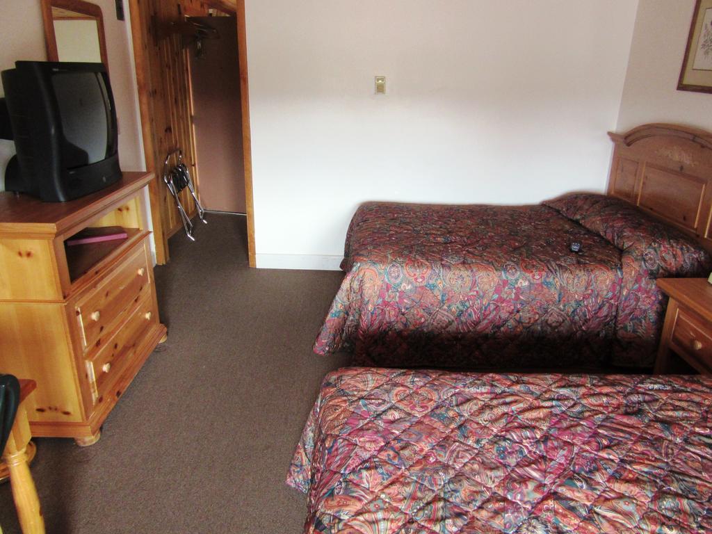 Travelers Lodge West Yellowstone Rum bild