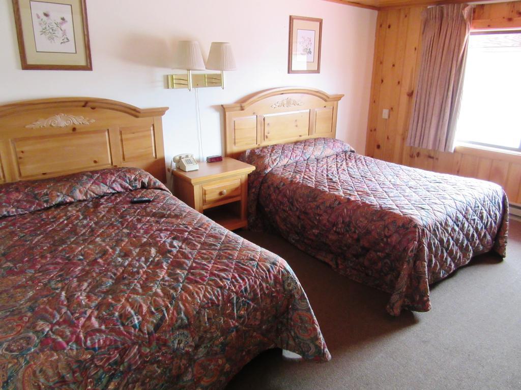 Travelers Lodge West Yellowstone Rum bild