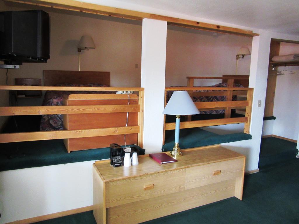 Travelers Lodge West Yellowstone Rum bild
